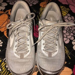 Women’s Brooks Ghost 10 size 9.5